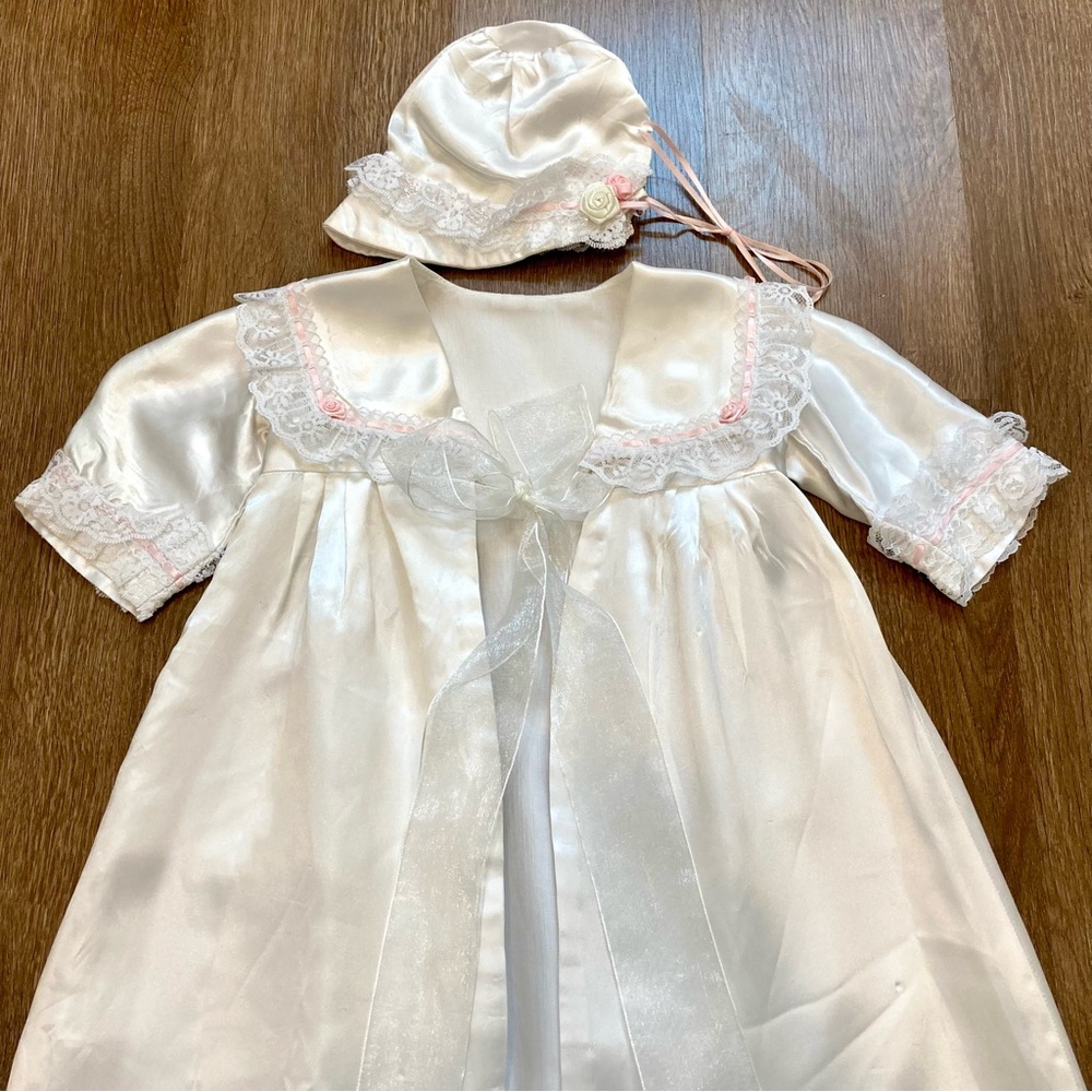 Little Girls Christening Gown Cover & Bonnet with Lace Trim Pink Rose Accents - Picture 2 of 14